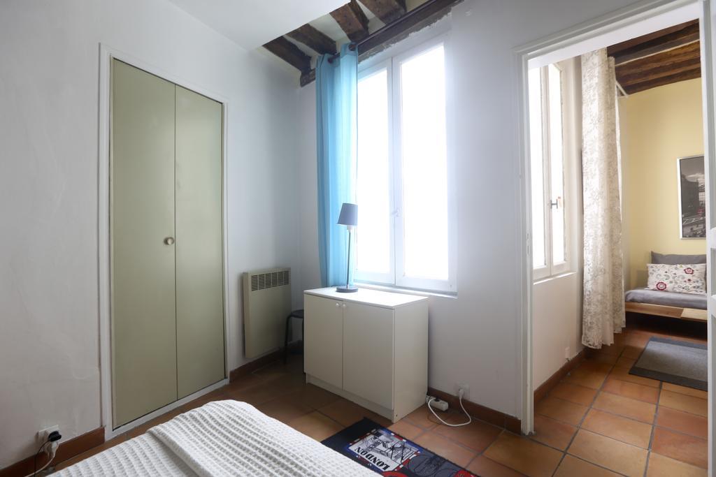 Lovely And Typical 1 Bedroom Paris Zimmer foto